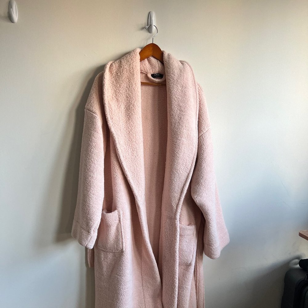 Chrissy Teigen "Teddy" Robe in Blush (OS)